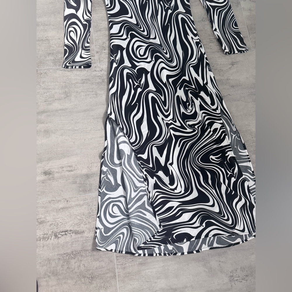 Bershka Black White Swirl Print Long Sleeve Midi Dress With Slits Size XX - Picture 6 of 13